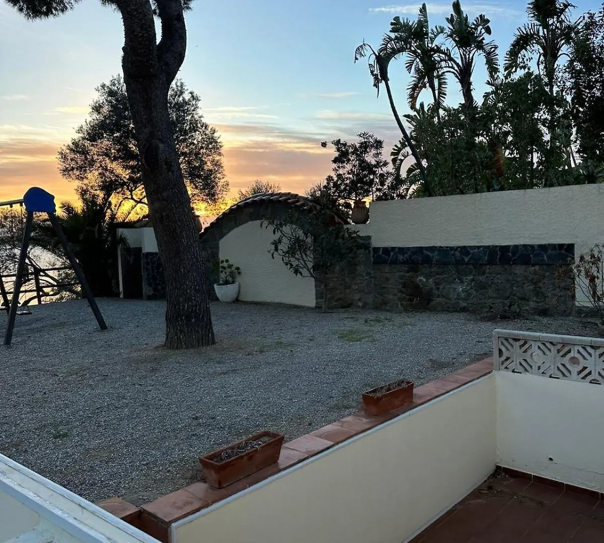 Apart En Almadraba Vista Al Mar Inmo Asesoria El Akel Roses